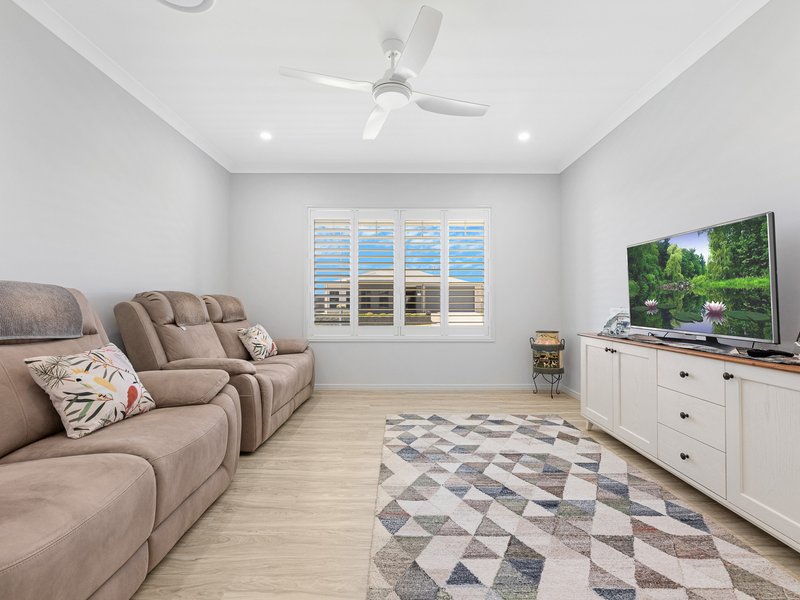 Photo - 76 Mackay Drive, Kawungan QLD 4655 - Image 9