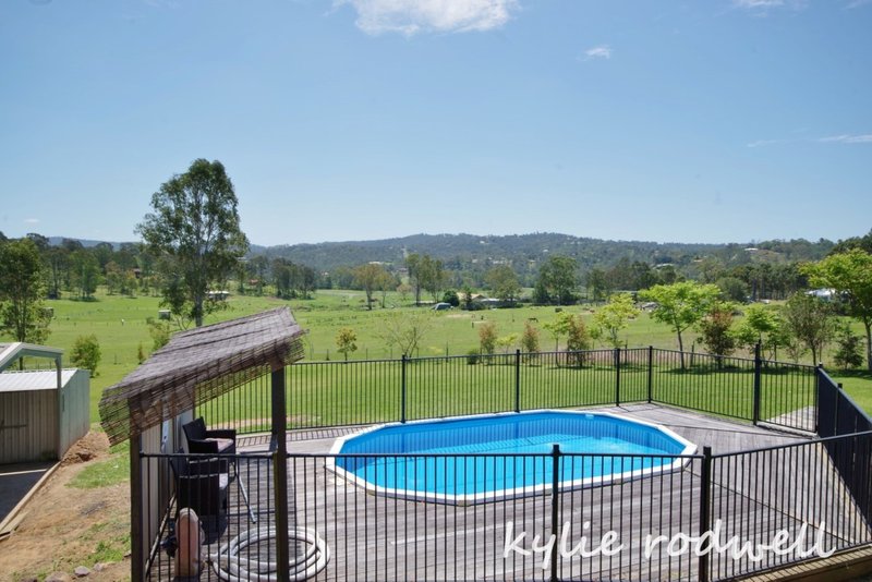 Photo - 76 Markwell Dr , Kooralbyn QLD 4285 - Image 2