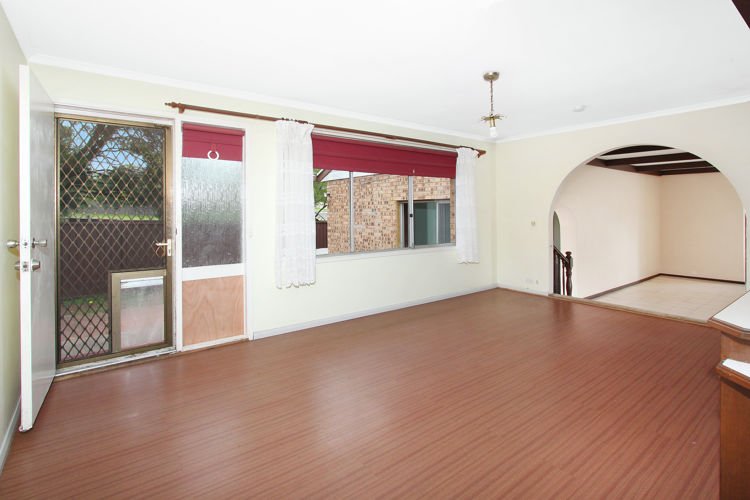 Photo - 76 Mississippi Road, Seven Hills NSW 2147 - Image 8