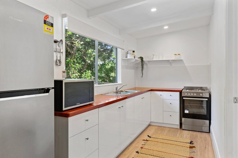 Photo - 76 Mooloomba Road, Point Lookout QLD 4183 - Image 10
