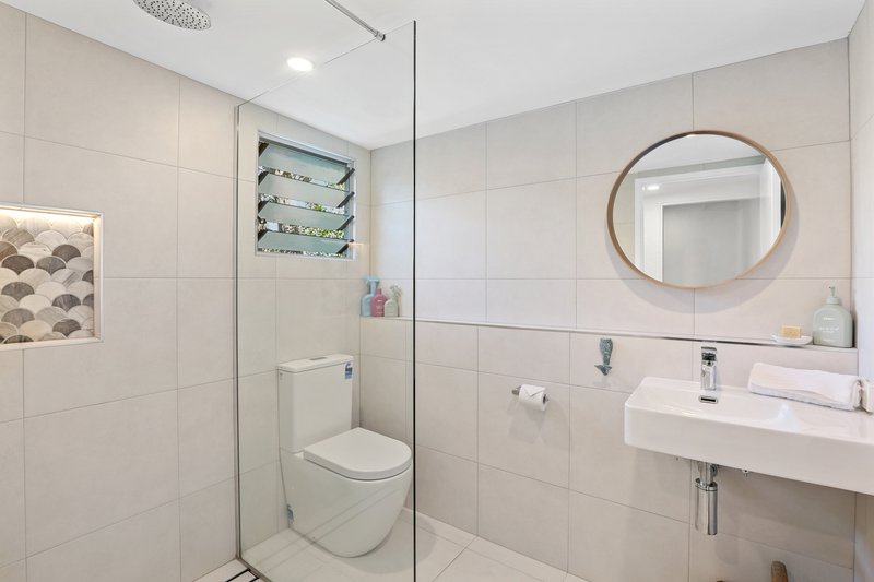 Photo - 76 Mooloomba Road, Point Lookout QLD 4183 - Image 16