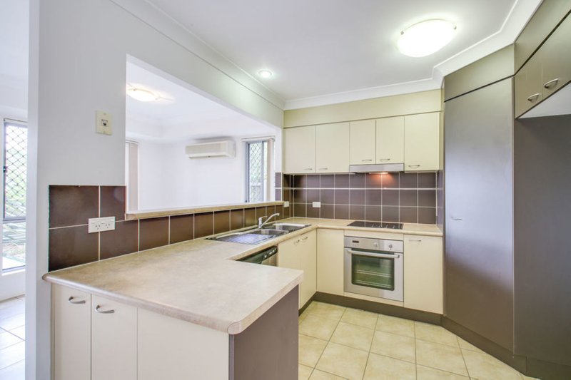 Photo - 7/6 Myrtle Crescent, Bridgeman Downs QLD 4035 - Image 2