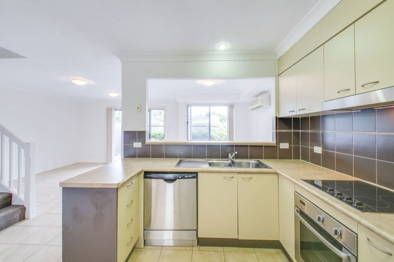 Photo - 7/6 Myrtle Crescent, Bridgeman Downs QLD 4035 - Image 3