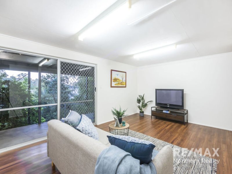 Photo - 76 Narellan Street , Arana Hills QLD 4054 - Image 18