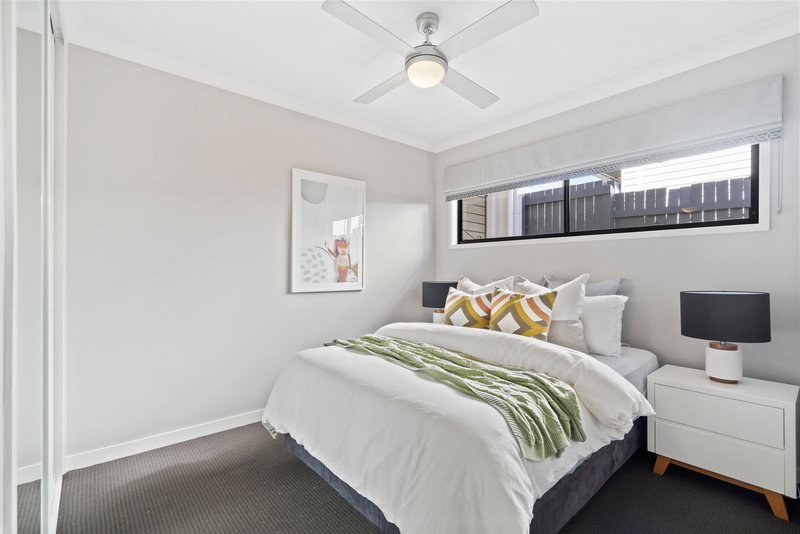 Photo - 76 Nicholson Street, Greenslopes QLD 4120 - Image 15