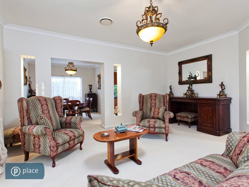 Photo - 76 Overlea Street, Nudgee QLD 4014 - Image 4