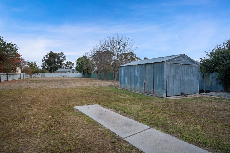 Photo - 76 Pell Street, Howlong NSW 2643 - Image 24