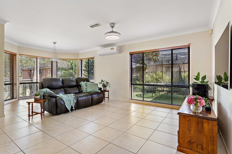 Photo - 76 Perisher Road, Beaumont Hills NSW 2155 - Image 5