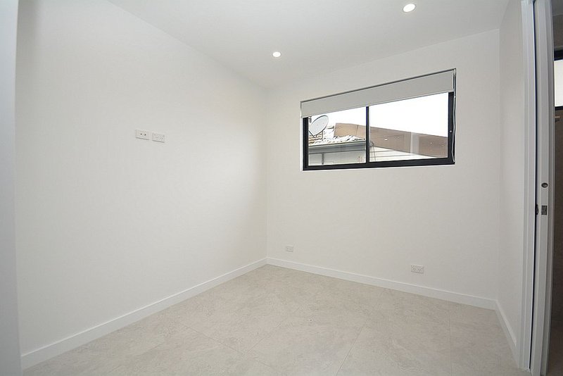 Photo - 76 Queen Street, Guildford West NSW 2161 - Image 7