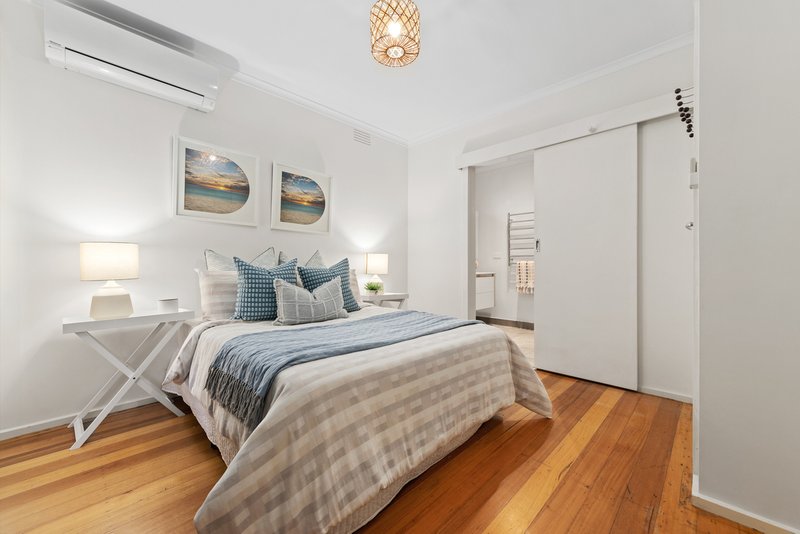 Photo - 76 Rathmullen Quadrant, Doncaster VIC 3108 - Image 7