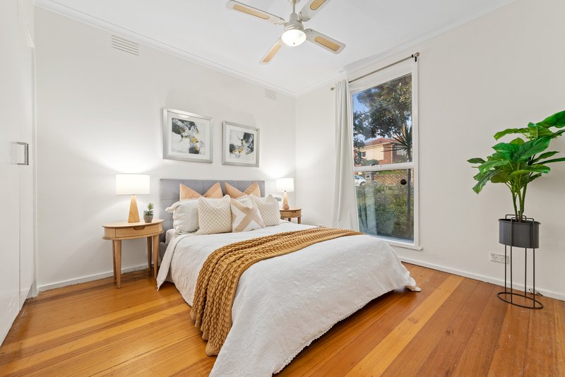 Photo - 76 Rathmullen Quadrant, Doncaster VIC 3108 - Image 9