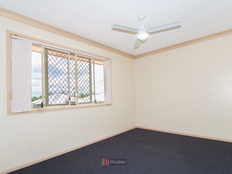 Photo - 76 Redgum Drive, Regents Park QLD 4118 - Image 10