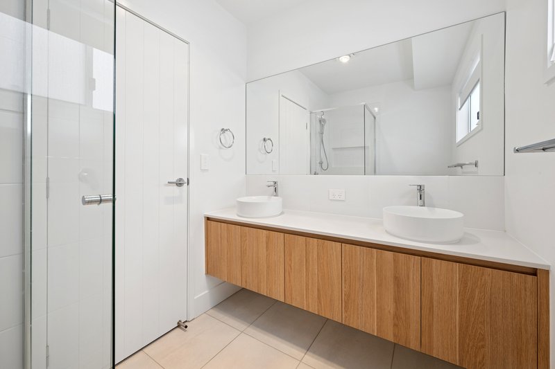 Photo - 76 Ridge Parade, Narangba QLD 4504 - Image 5