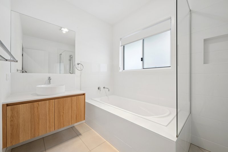 Photo - 76 Ridge Parade, Narangba QLD 4504 - Image 7