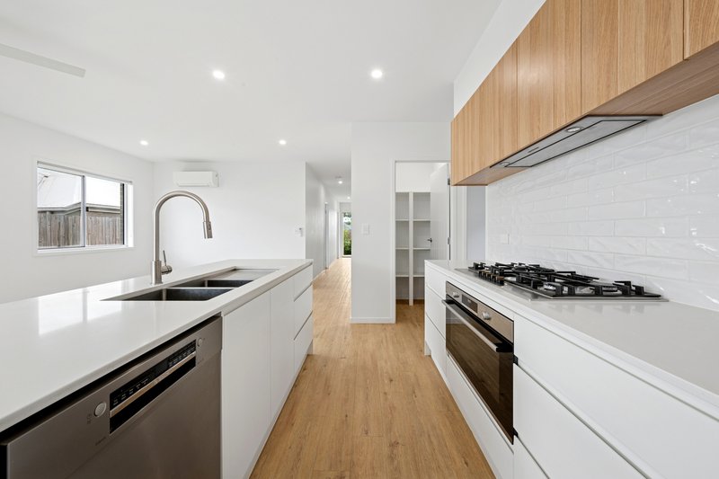 Photo - 76 Ridge Parade, Narangba QLD 4504 - Image 12