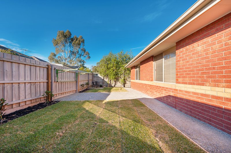 Photo - 76 Sandover Drive, Roxburgh Park VIC 3064 - Image 12