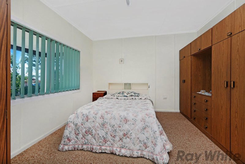 Photo - 76 Scenic Drive, Budgewoi NSW 2262 - Image 4