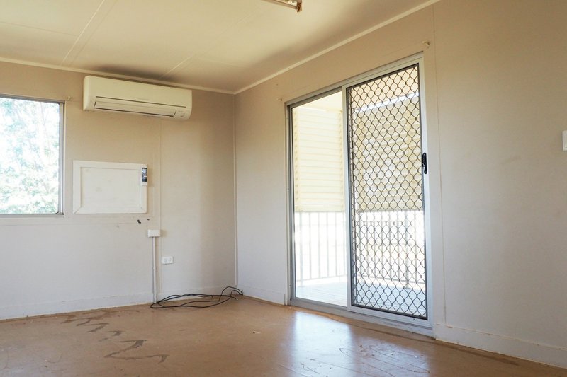 Photo - 76 Seymour Street, Cloncurry QLD 4824 - Image 4