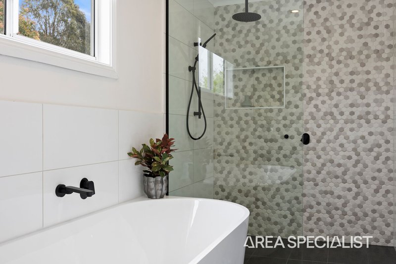 Photo - 76 Sommers Crescent, Korumburra VIC 3950 - Image 18