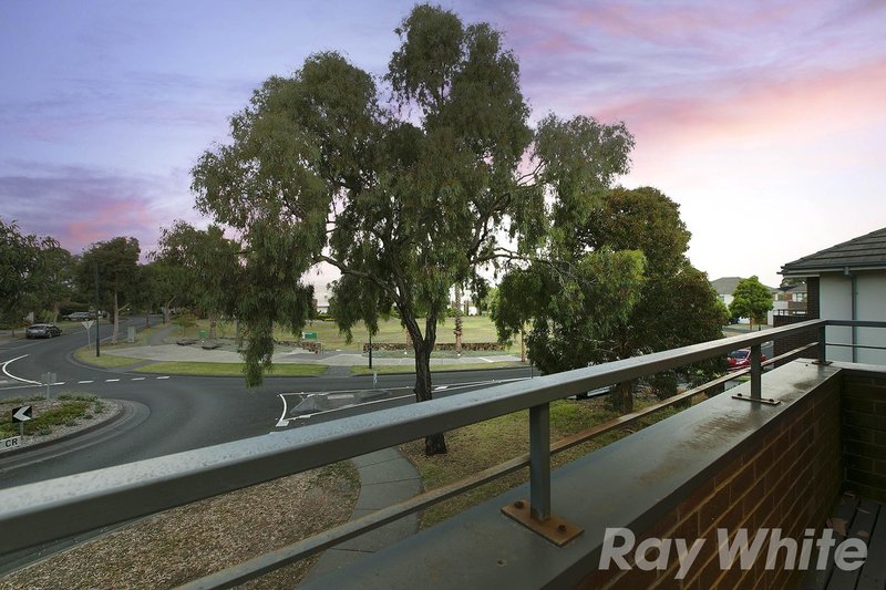 Photo - 76 St Andrews Drive, Heatherton VIC 3202 - Image 2