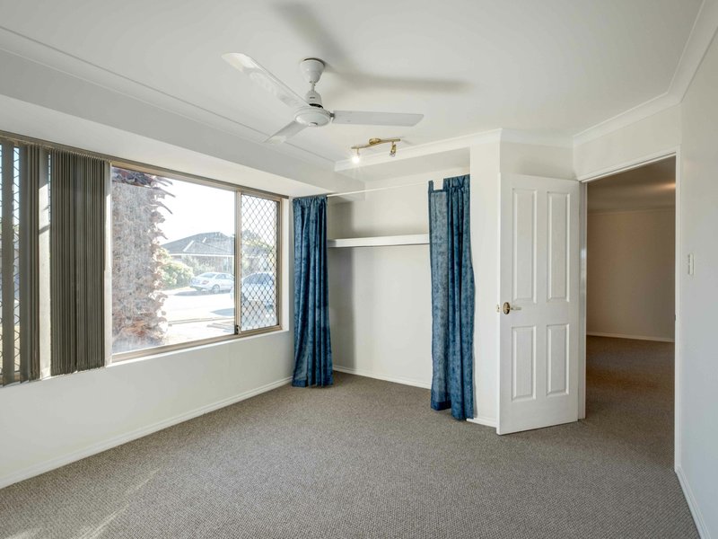 Photo - 76 St Barnabas Boulevard, Quinns Rocks WA 6030 - Image 6