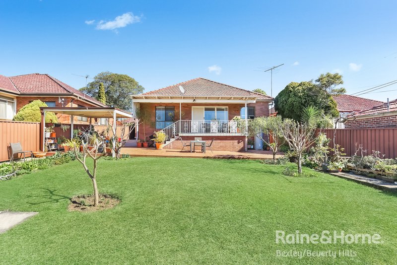 Photo - 76 Staples Street, Kingsgrove NSW 2208 - Image 7