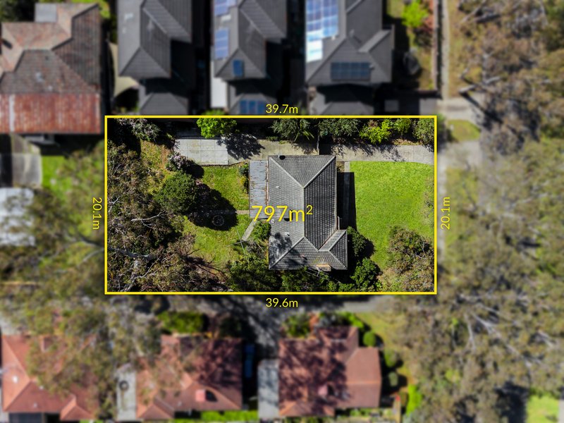 Photo - 76 Strathallan Road, Macleod VIC 3085 - Image 2