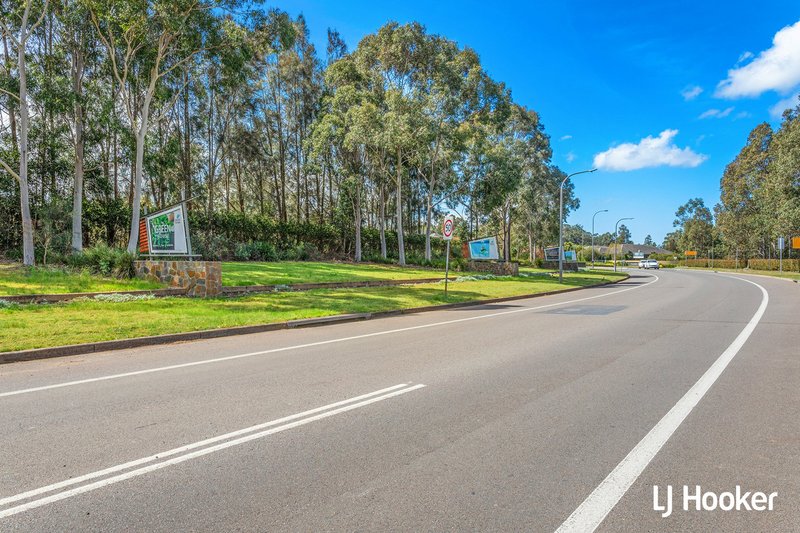 Photo - 76 Sunningdale Circuit, Medowie NSW 2318 - Image 20