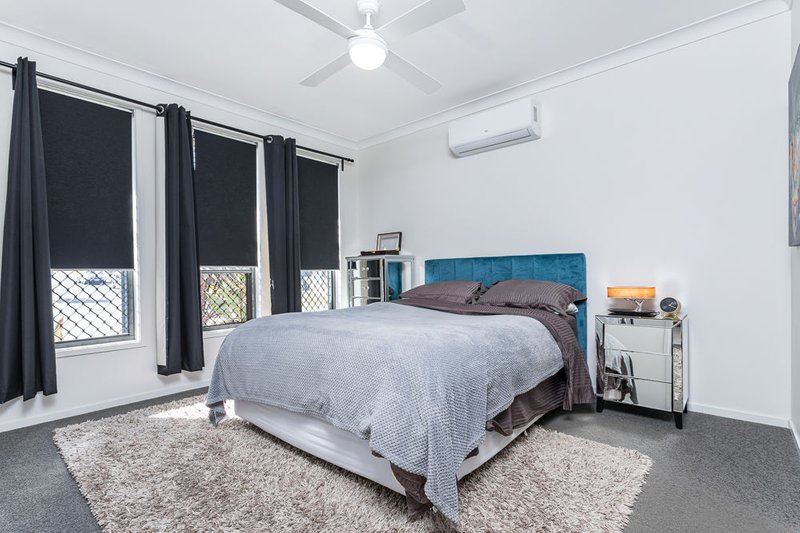 Photo - 76 Surround Street, Dakabin QLD 4503 - Image 10