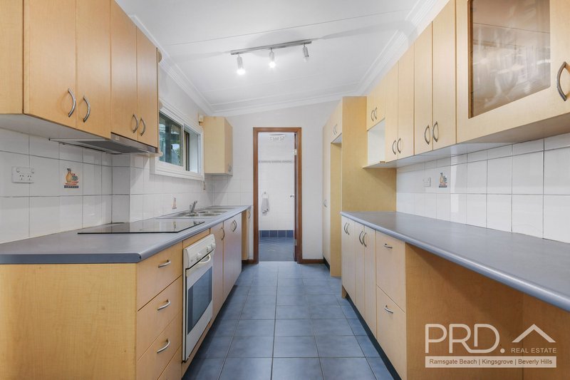 Photo - 76 Sutherland Street, St Peters NSW 2044 - Image 2