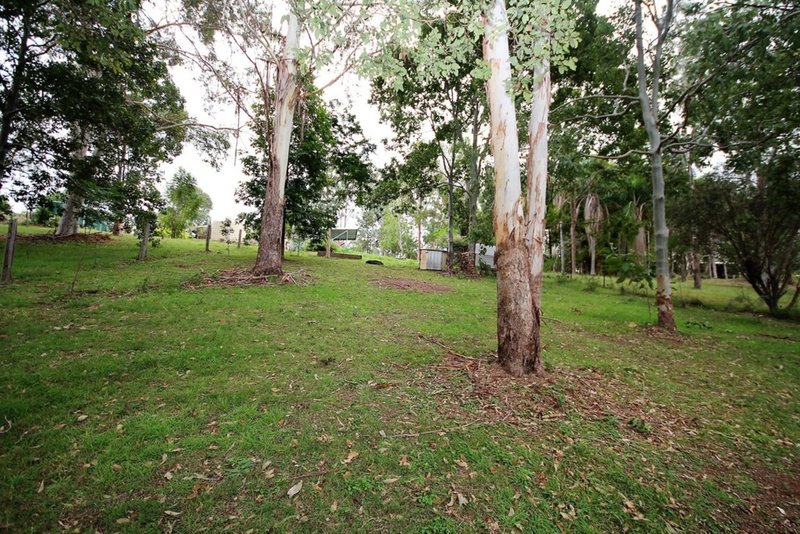 Photo - 76 Sutton Street, Brooloo QLD 4570 - Image 6