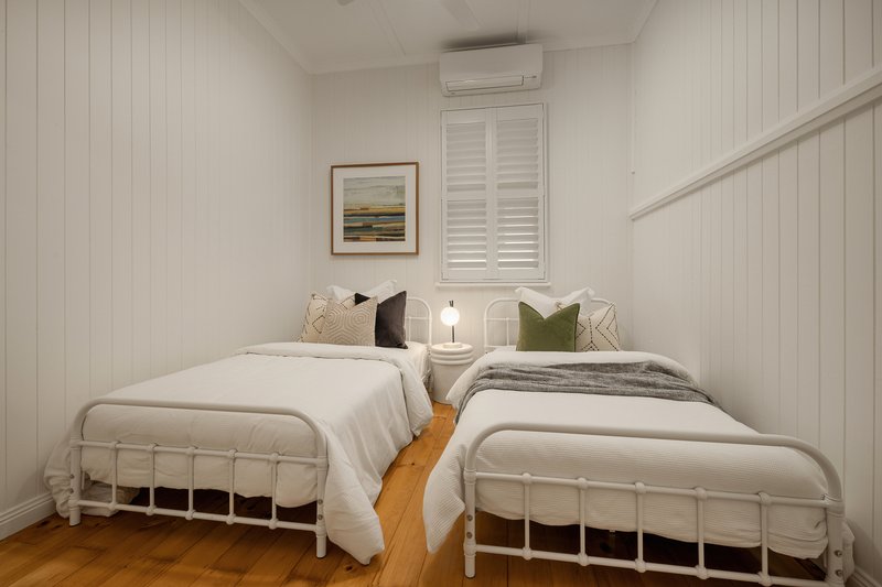Photo - 76 Swan Street, Gordon Park QLD 4031 - Image 13