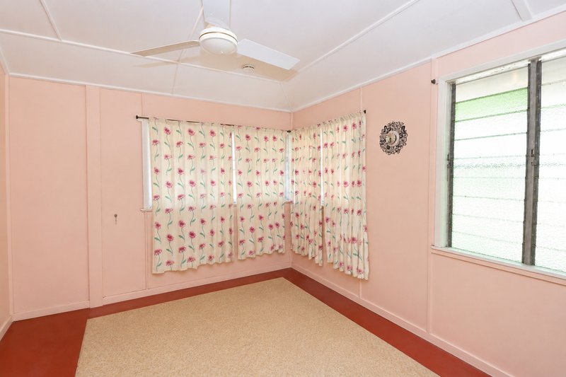 Photo - 76 Thirteenth Avenue, Home Hill QLD 4806 - Image 3
