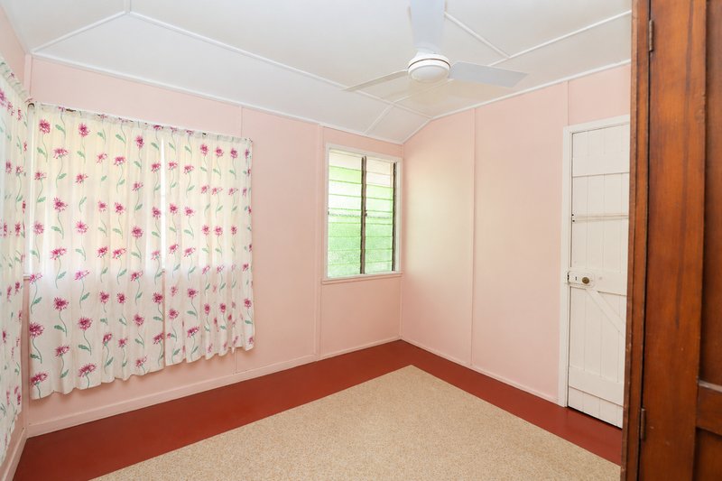 Photo - 76 Thirteenth Avenue, Home Hill QLD 4806 - Image 4