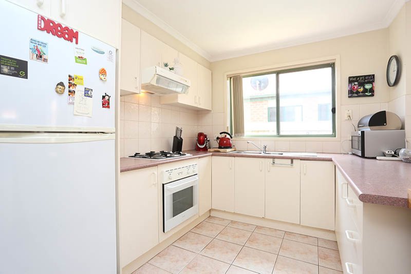 Photo - 76 Thomas Street, South Morang VIC 3752 - Image 4