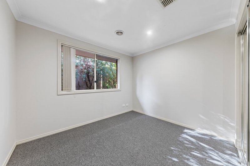 Photo - 76 Tipperary Circuit, Pakenham VIC 3810 - Image 16