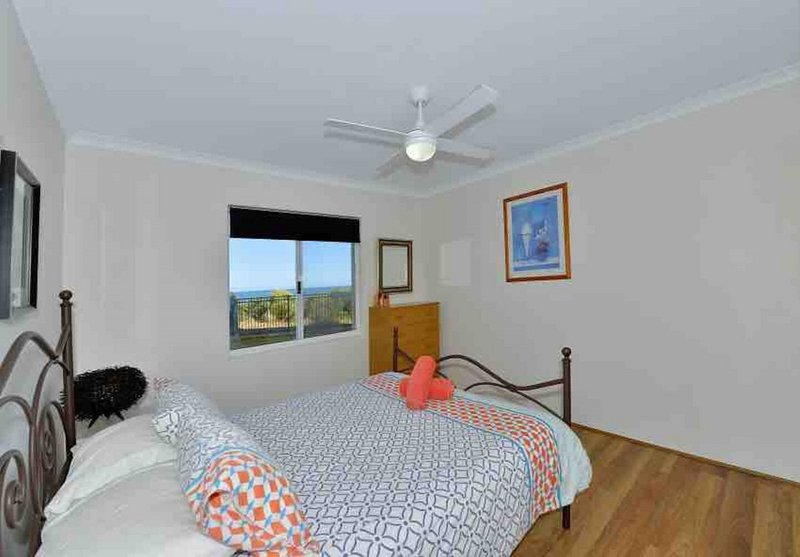 Photo - 76 Torwood Edge, Halls Head WA 6210 - Image 3