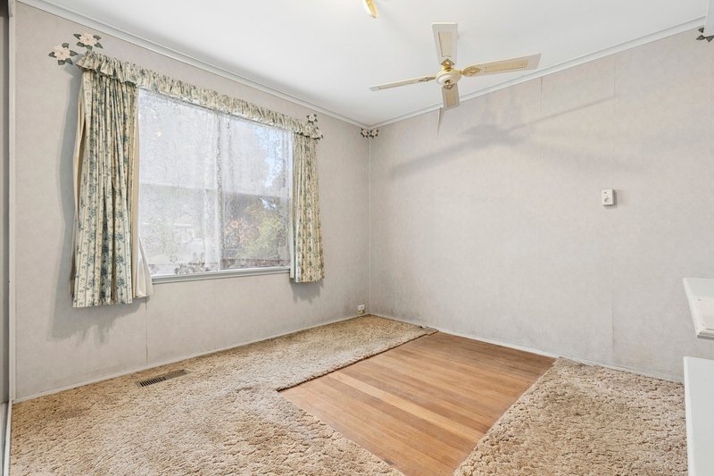Photo - 76 Vermont Avenue, Corio VIC 3214 - Image 4