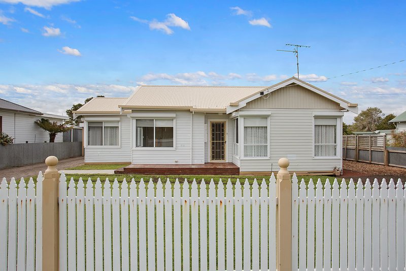 76 Walker , Cobden VIC 3266