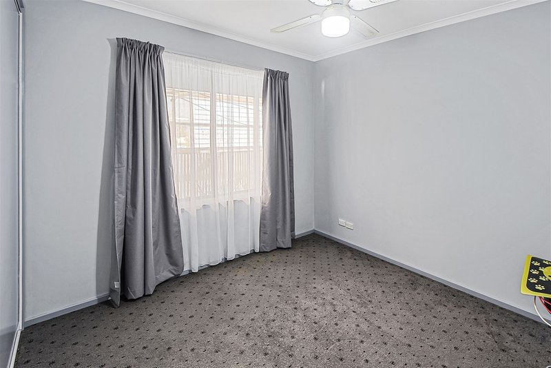 Photo - 76 Wavell Street, Horsham VIC 3400 - Image 8