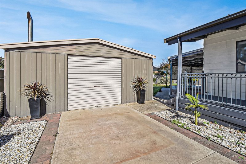 Photo - 76 Wavell Street, Horsham VIC 3400 - Image 14