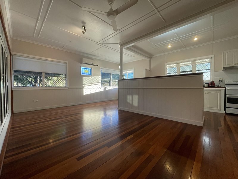Photo - 76 Wentworth Terrace, The Range QLD 4700 - Image 3