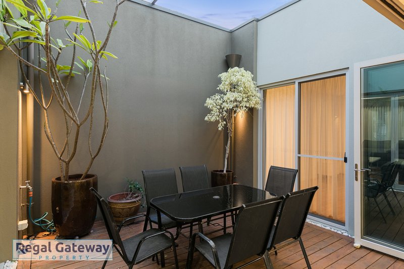 Photo - 76 Whimbrel Crescent, Coodanup WA 6210 - Image 15