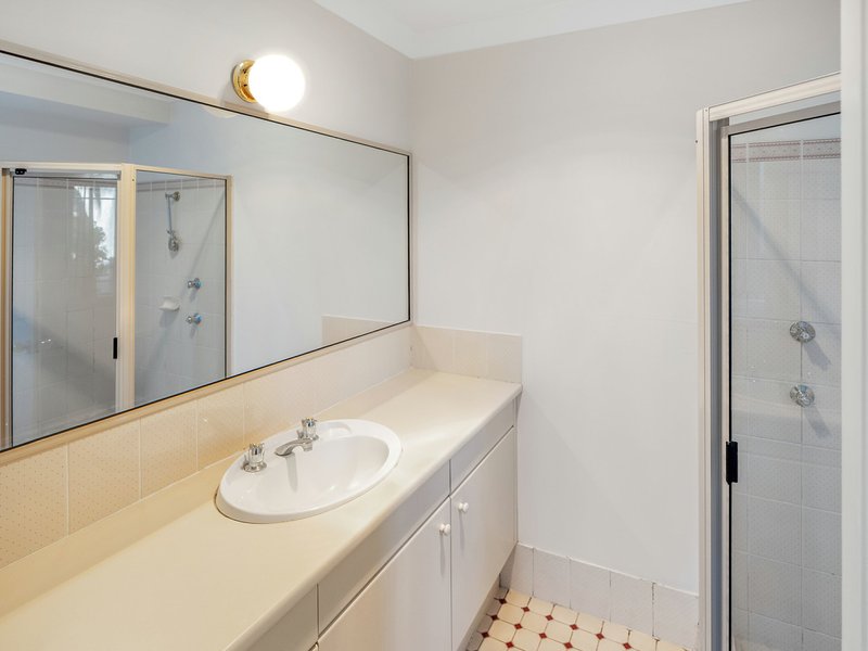 Photo - 76 Wyangan Ave , Griffith NSW 2680 - Image 7