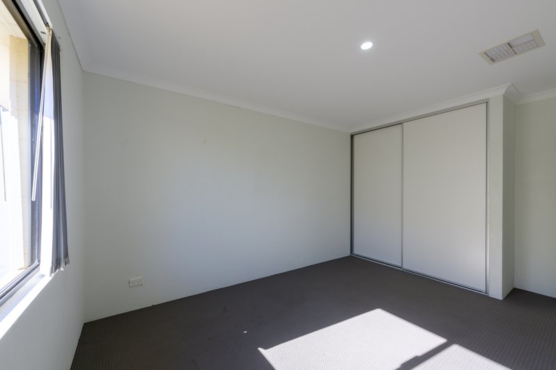 Photo - 76 Yangtze Avenue, Southern River WA 6110 - Image 22