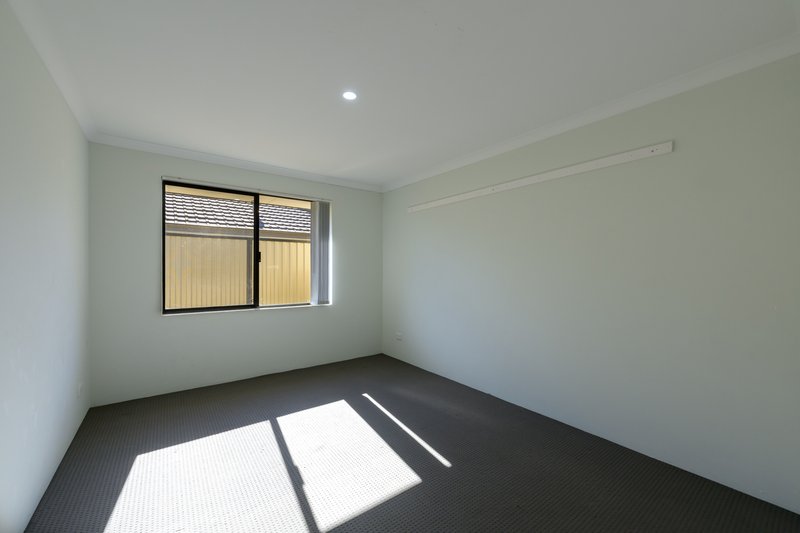 Photo - 76 Yangtze Avenue, Southern River WA 6110 - Image 25