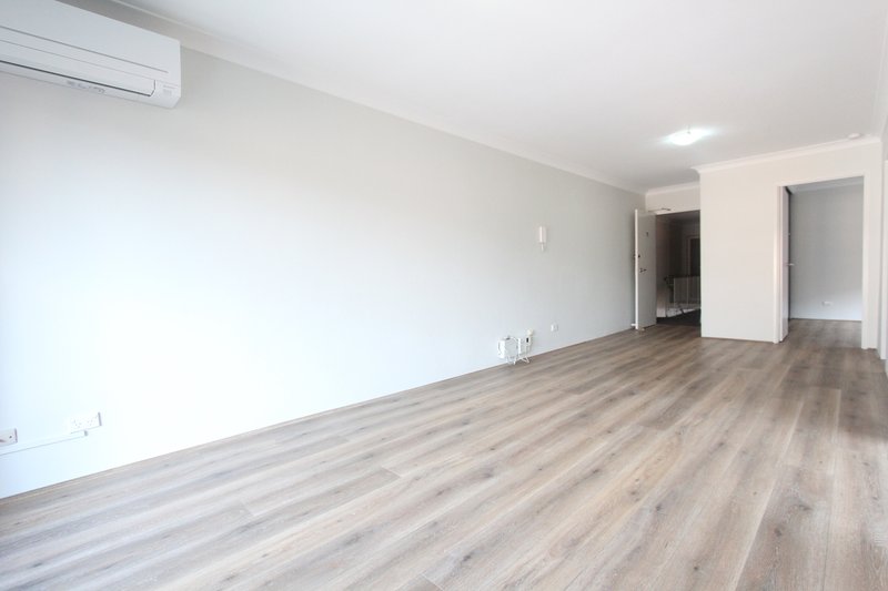 Photo - 76/142 Moore Street, Liverpool NSW 2170 - Image 6