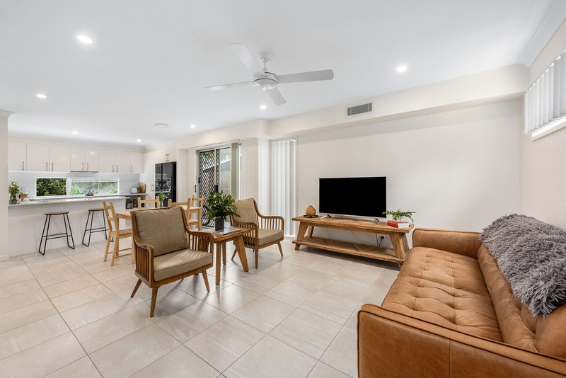 Photo - 76/20 Emerald Place, Bridgeman Downs QLD 4035 - Image 9