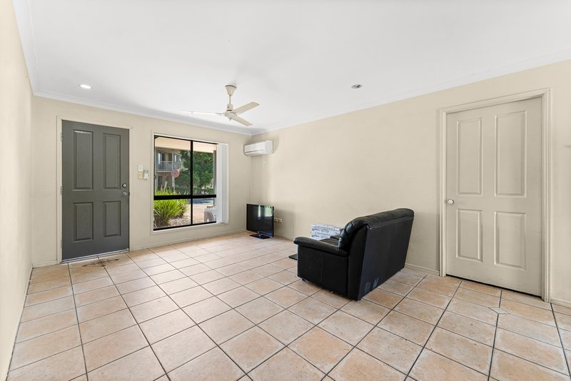 Photo - 76/25 Buckingham Place, Eight Mile Plains QLD 4113 - Image 3