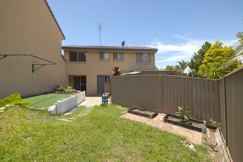 Photo - 7/63 Olsen Avenue, Labrador QLD 4215 - Image 13